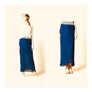 Anthropologie Lucy&Laurel Pleated Teal Blue Maxi Skirt Size Medium NWOT